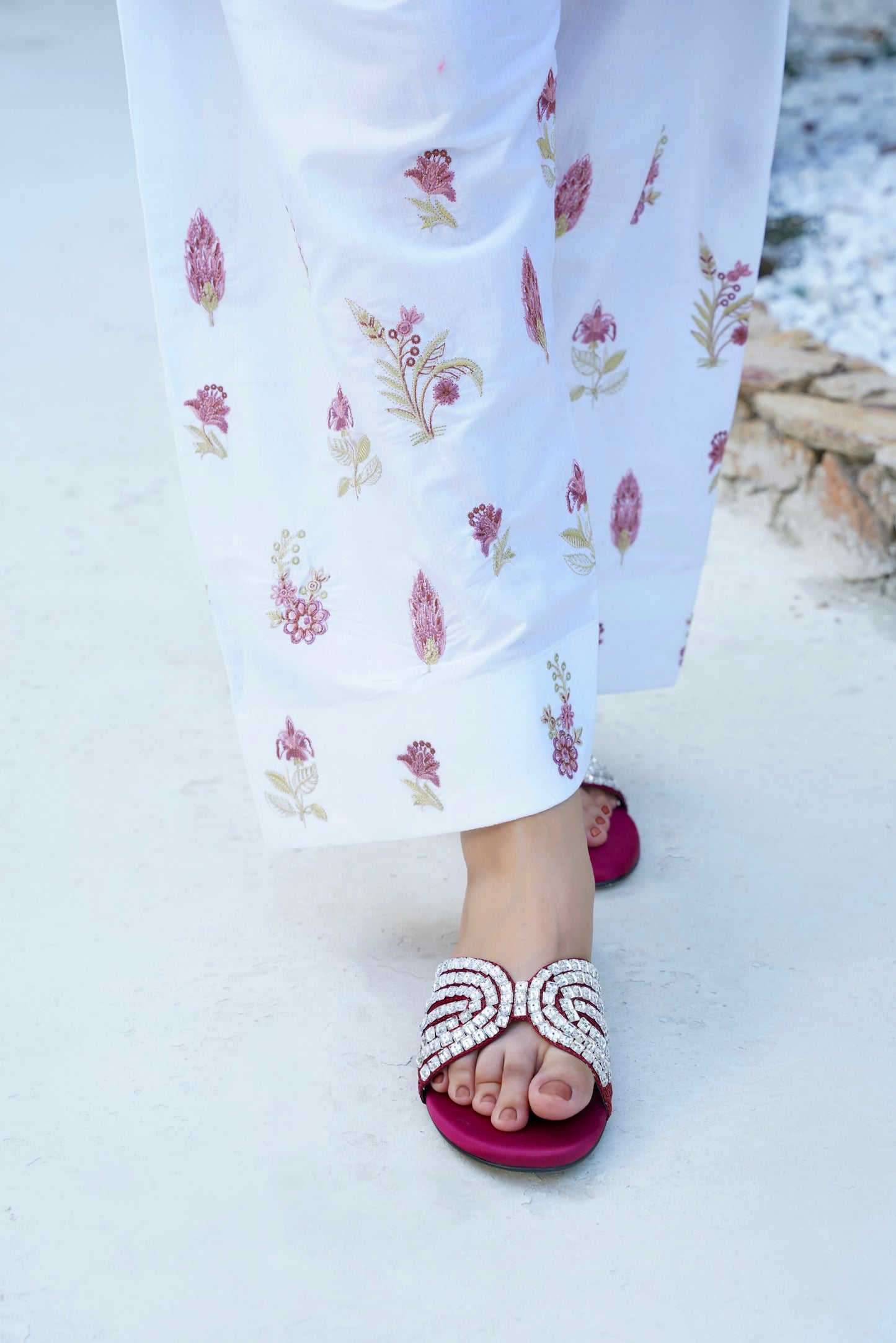 DIVINE MAROON