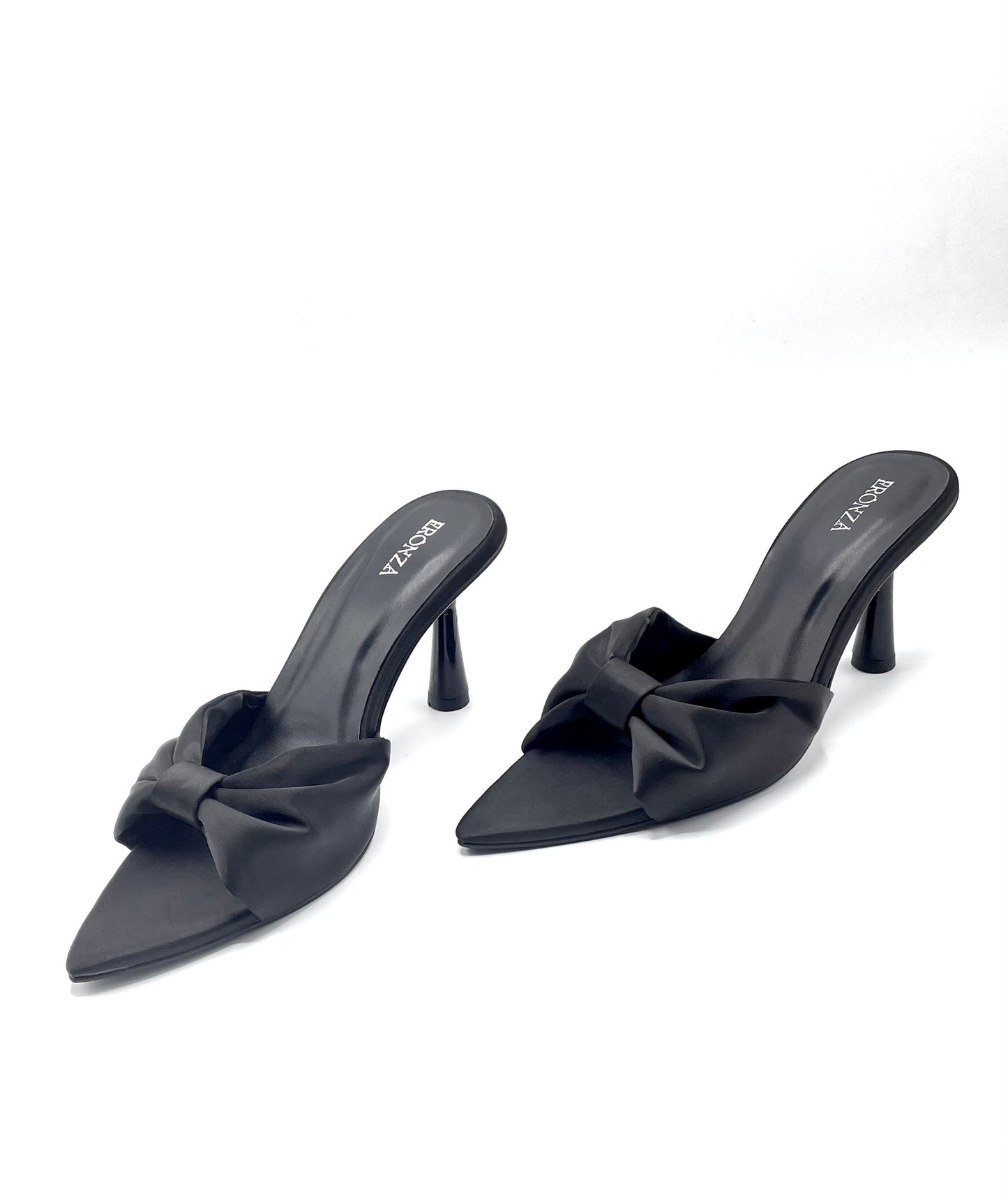 OBSIDIAN KNOT